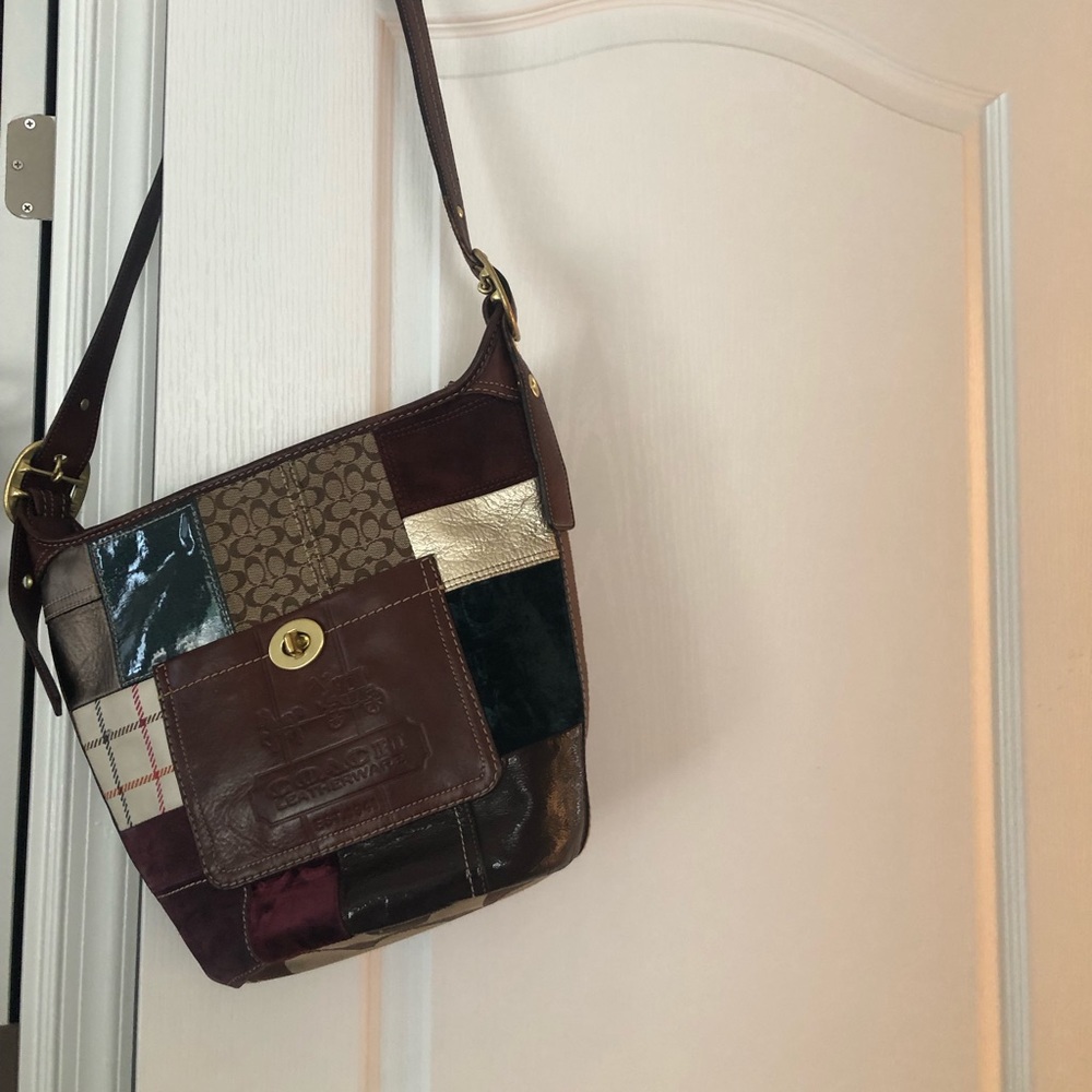 Coach holiday collection bucket bag